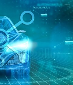 公路上的白色汽车