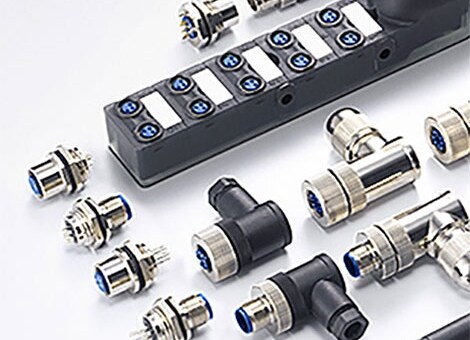 借助 M8/M12 连接器系统实现可靠通信