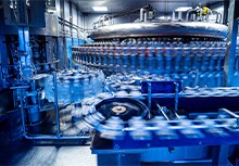 工厂中的自动化生产线