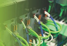 伺服驱动装置的灰色和白色线图