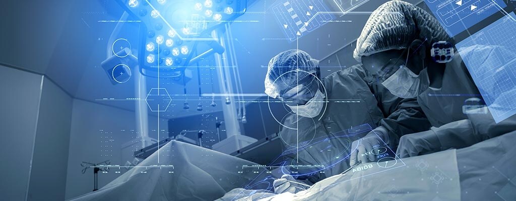 外科医生在手术中使用微创医疗器械。