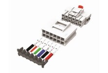 三重锁定电源连接器